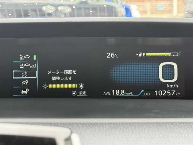 トヨタ プリウス S 千葉県 2022(令4)年 1.1万km シルバーM 純正メーカーOPナビ/セーフティセンス/プリクラッシュセーフティ/レーダークルーズコントロール/バックカメラ/クリアランスソナー/オートハイビーム/ETC/オートミラー/LEDライト