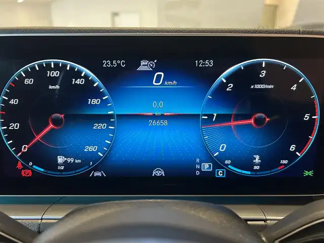 メルセデス・ベンツ ＧＬＥ３００ｄ 4MATIC AMGライン 道央・札幌 2020(令2)年 2.7万km ダイヤモンドホワイト ダイヤモンドホワイト/パノラミックスライディングルーフ/AMGライン/　・マルチビームLEDヘッドライト/　・アダプティブハイビームアシストプラス/　・20インチAMG5ツインスポークAW/　・AMGスタイリングパッケージ/レザーエクスクルーシブパッケージ/　・本革シート/　・シートベンチレーター/　・ヘッドアップディスプレイ/　・Burmesterサラウンド/　・エナジャイジングパッケージ/　・エアバランスパッケージ/レーダーセーフティパッケージ/360°カメラ/パワーテールゲート