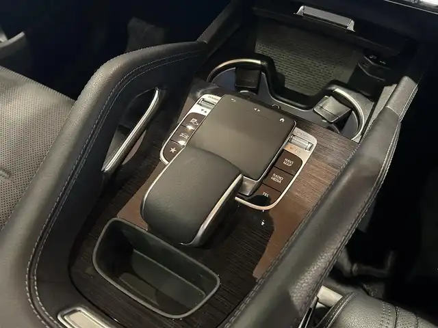 メルセデス・ベンツ ＧＬＥ３００ｄ 4MATIC AMGライン 道央・札幌 2020(令2)年 2.7万km ダイヤモンドホワイト ダイヤモンドホワイト/パノラミックスライディングルーフ/AMGライン/　・マルチビームLEDヘッドライト/　・アダプティブハイビームアシストプラス/　・20インチAMG5ツインスポークAW/　・AMGスタイリングパッケージ/レザーエクスクルーシブパッケージ/　・本革シート/　・シートベンチレーター/　・ヘッドアップディスプレイ/　・Burmesterサラウンド/　・エナジャイジングパッケージ/　・エアバランスパッケージ/レーダーセーフティパッケージ/360°カメラ/パワーテールゲート