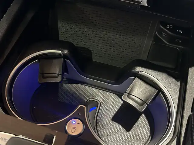 メルセデス・ベンツ ＧＬＥ３００ｄ 4MATIC AMGライン 道央・札幌 2020(令2)年 2.7万km ダイヤモンドホワイト ダイヤモンドホワイト/パノラミックスライディングルーフ/AMGライン/　・マルチビームLEDヘッドライト/　・アダプティブハイビームアシストプラス/　・20インチAMG5ツインスポークAW/　・AMGスタイリングパッケージ/レザーエクスクルーシブパッケージ/　・本革シート/　・シートベンチレーター/　・ヘッドアップディスプレイ/　・Burmesterサラウンド/　・エナジャイジングパッケージ/　・エアバランスパッケージ/レーダーセーフティパッケージ/360°カメラ/パワーテールゲート