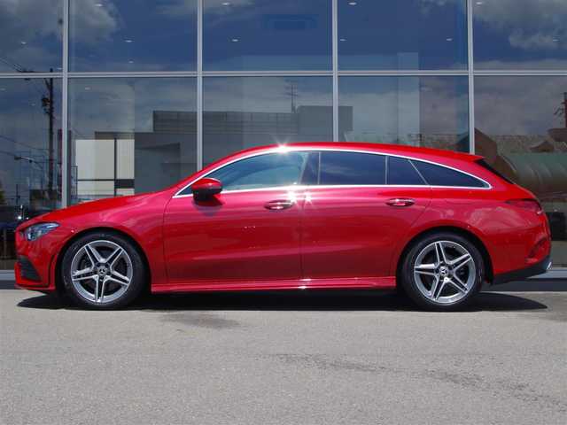 メルセデス・ベンツ Ｍ・ベンツ ＣＬＡ２００ｄ Sブレーク AMGライン 岐阜県 2023(令5)年 1.8万km 赤 パノラミックスライディングルーフ/レーダーセーフティパッケージ/　アクティブブラインドスポットアシスト/　アクティブディスタンスアシストディストロニック/　アクティブステアリングアシスト/　PRE-SAFE/　自動再発進機能/AMGラインパッケージ/　アダプティブハイビームアシスト/　マルチビームLEDヘッドライト/　AMGラインスタイリング/　スポーツブレーキシステム/　ローワードコンフォートサスペンション/　スポーツシート/　本革巻スポーツステアリング/アドバンスドパッケージ/　360°カメラ/　ブランドロゴプロジェクターライト/　ヘッドアップディスプレイ/　MBUXインテリアアシスタント/デジタルコックピットディスプレイ/純正ナビゲーション/フルセグTV/Bluetooth