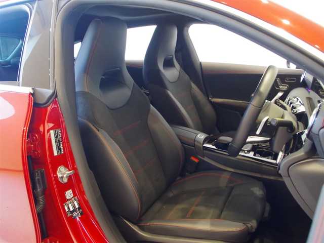 メルセデス・ベンツ Ｍ・ベンツ ＣＬＡ２００ｄ Sブレーク AMGライン 岐阜県 2023(令5)年 1.8万km 赤 パノラミックスライディングルーフ/レーダーセーフティパッケージ/　アクティブブラインドスポットアシスト/　アクティブディスタンスアシストディストロニック/　アクティブステアリングアシスト/　PRE-SAFE/　自動再発進機能/AMGラインパッケージ/　アダプティブハイビームアシスト/　マルチビームLEDヘッドライト/　AMGラインスタイリング/　スポーツブレーキシステム/　ローワードコンフォートサスペンション/　スポーツシート/　本革巻スポーツステアリング/アドバンスドパッケージ/　360°カメラ/　ブランドロゴプロジェクターライト/　ヘッドアップディスプレイ/　MBUXインテリアアシスタント/デジタルコックピットディスプレイ/純正ナビゲーション/フルセグTV/Bluetooth