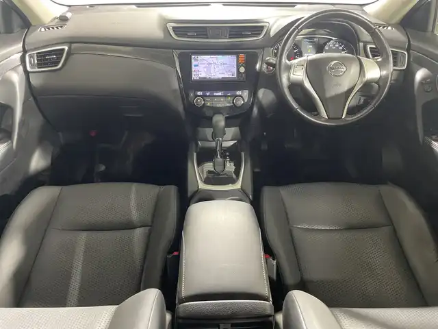 日産 エクストレイル 20X ブラック エクストリーマーX 神奈川県 2015(平27)年 3.9万km ブリリアントホワイトパール ４WD/純正7型SDナビゲーション【MM115D-W】/フルセグ　AM FM CD　USB　Bluetooth iPod/シルバールーフレール/リモコンオートバックドア/エマージェンシーブレーキ/車線逸脱警報/進入禁止警報/フロントリアソナー/ダウンヒルアシストコントロール/アイドリングストップ/合皮シート/革巻きステアリング/ステアリングスイッチ/ビルトインETC/プッシュスタート/スマートキー/純正サイド/リアアンダープロテクター/純正リアスポイラー/純正17インチアルミホイール/社外オーバーフェンダー/LEDヘッドランプ/フロントフォグランプ/オートライト