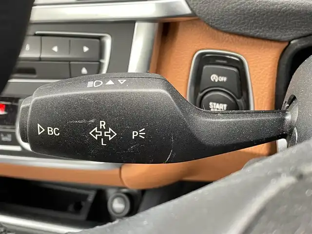 ＢＭＷ ３２０ｉ ラグジュアリー 青森県 2015(平27)年 3.2万km インペリアル・ブルー・ブリリアント・エフェクト 茶革シート/純正HDDナビ/（CD/DVD/Bluetooth/USB/AUX）/アダプティブクルーズコントロール/レーンキープアシスト/ドライブレコーダー前後/メモリー付パワーシート/シートヒーター/バックカメラ/電動リアゲート/ウィンカーミラー/革巻きステアリング/ステアリングスイッチ/オートワイパー/LEDオートライト/コーナーセンサー/プッシュスタート/スマートキーX2/盗難防止/ABS/取説/保証書