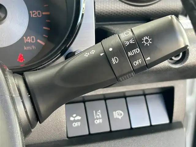スズキ ジムニー XC 兵庫県 2019(平31)年 5.2万km ピュアホワイトP 社外ナビ（MDV-D5058TW)/  (AM/FM/CD/DVD/BT/SD)/フルセグTV/バックカメラ/プッシュスタート/衝突軽減ブレーキ/横滑り防止装置/ダウンヒルアシスト/レーンアシスト/4WD/ステアリングリモコン/クルーズコントロール/ビルドインETC/前方ドライブレコーダー/シートヒーター/純正フロアマット/ドアバイザー/ヘッドライトウォッシャー/純正15インチアルミホイール/1インチアップ