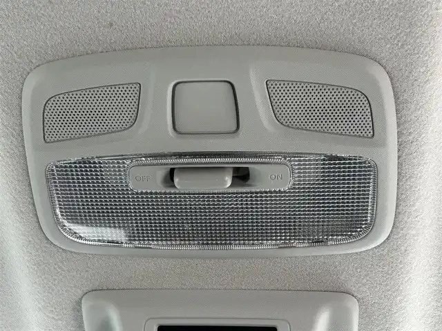 スズキ ジムニー XC 兵庫県 2019(平31)年 5.2万km ピュアホワイトP 社外ナビ（MDV-D5058TW)/  (AM/FM/CD/DVD/BT/SD)/フルセグTV/バックカメラ/プッシュスタート/衝突軽減ブレーキ/横滑り防止装置/ダウンヒルアシスト/レーンアシスト/4WD/ステアリングリモコン/クルーズコントロール/ビルドインETC/前方ドライブレコーダー/シートヒーター/純正フロアマット/ドアバイザー/ヘッドライトウォッシャー/純正15インチアルミホイール/1インチアップ