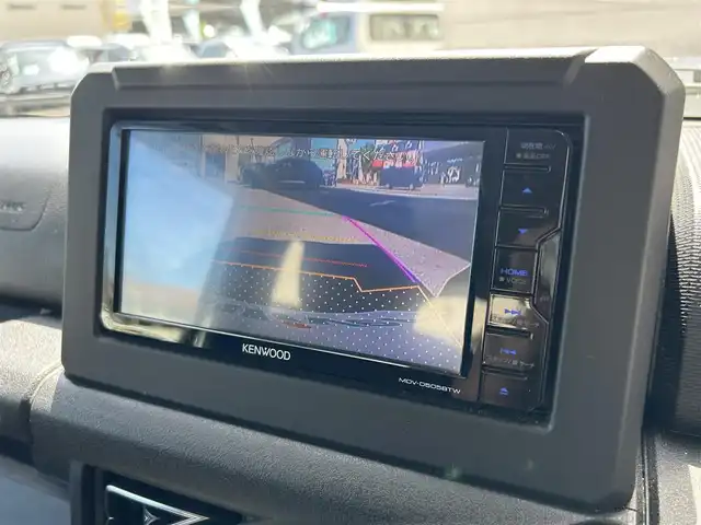 スズキ ジムニー XC 兵庫県 2019(平31)年 5.2万km ピュアホワイトP 社外ナビ（MDV-D5058TW)/  (AM/FM/CD/DVD/BT/SD)/フルセグTV/バックカメラ/プッシュスタート/衝突軽減ブレーキ/横滑り防止装置/ダウンヒルアシスト/レーンアシスト/4WD/ステアリングリモコン/クルーズコントロール/ビルドインETC/前方ドライブレコーダー/シートヒーター/純正フロアマット/ドアバイザー/ヘッドライトウォッシャー/純正15インチアルミホイール/1インチアップ