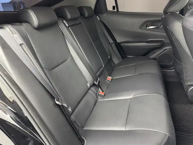 トヨタ プリウス Z 福岡県 2024(令6)年 1.6万km アティチュードブラックマイカ １２．３インチコネクトナビ　/全方位カメラ　/デジタルルームミラー　/ワイヤレス充電　/ビルトインETC２．０　/セーフティセンス　/レーダークルーズコントロール　/コーナーセンサー　/衝突軽減ブレーキ　/レーンキープ　/ブラインドスポットモニター　/アクセル踏み間違い防止　/パーキングアシスト　/シートメモリー付きパワーシート　/シートヒーター/ベンチレーション　/ステアリングヒーター　/パワーバックドア　/純正１９インチアルミホイール　/ＬＥＤヘッドライト