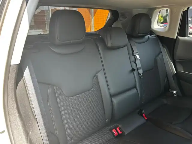 クライスラー・ジープ ジープ コンパス リミテッド 富山県 2019(令1)年 1.7万km パール 純正メモリナビ/フルセグTV/Bluetooth接続/USB接続/AM/FMラジオ/beatsサウンド/バックカメラ/パワーバックドア/アイドリングストップ/プッシュスタート/D/N席シートヒーター/ACC/ETC/車線逸脱防止/横滑り防止