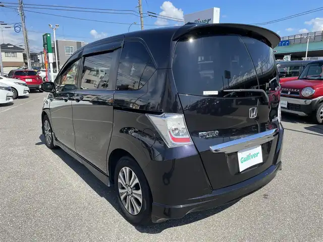 ホンダ フリード ハイブリット ジャストセレクション 石川県 2012(平24)年 8.8万km プレミアムブラキッシュパール 純正9型ナビ/フルセグTV/バックカメラ/HIDヘッドライト/ETC/両側パワースライドドア/スマートキー/電動ミラー/ハーフレザーシート/オートエアコン/オートライト