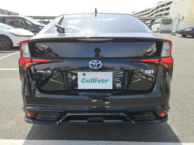 トヨタ プリウス S ツーリングセレクション 香川県 2020(令2)年 7.3万km アティチュードブラックマイカ 〇純正ナビ/〇フルセグTV/〇バックカメラ/〇ビルトインETC/〇ドライブレコーダー/〇レーダークルーズコントロール/○トヨタセーフティーセンス/〇オートマチックハイビーム/〇SRSエアバッグ/○LEDヘッドランプ/○オートライト/〇合皮巻きステアリングホイール/〇ブラック合皮シート/快適温熱シート/〇TRDエアロ/○スマートエントリー/スタートシステム/○禁煙車