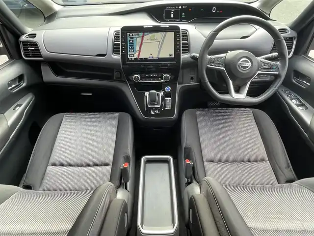日産 セレナ e－パワー ハイウェイスター V 滋賀県 2021(令3)年 4.5万km ダイヤモンドブラック 純正10インチナビ/・フルセグTV/・Bluetooth/・CD/DVD/全方位ナビ/デジタルインナーミラー/ブラインドスポットモニター/プロパイロット/電子パーキングブレーキ/オートブレーキホールド/両側パワースライドドア/ビルトインETC/スマートキー/前後ソナー/ステアリングリモコン