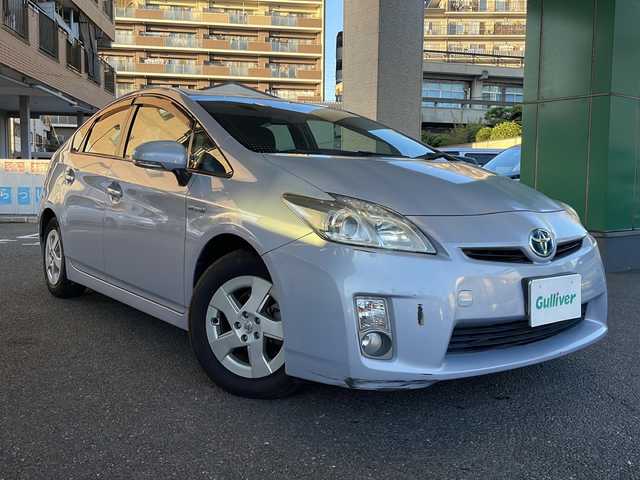 トヨタ プリウス S 大阪府 2010(平22)年 3.6万km アイスバーグシルバーマイカメタリック 純正メモリナビ/フルセグTV/DVD再生/Bluetoothオーディーオ/ビルトインETC/スマートキー/プッシュスタート/電動コーナーポール/オートライト/Wエアバッグ/サイドエアバッグ/カーテンエアバッグ
