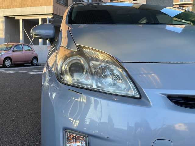 トヨタ プリウス S 大阪府 2010(平22)年 3.6万km アイスバーグシルバーマイカメタリック 純正メモリナビ/フルセグTV/DVD再生/Bluetoothオーディーオ/ビルトインETC/スマートキー/プッシュスタート/電動コーナーポール/オートライト/Wエアバッグ/サイドエアバッグ/カーテンエアバッグ