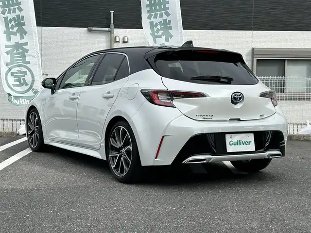 トヨタ カローラ スポーツ ハイブリッドG Z 三重県 2022(令4)年 2.8万km アティチュードブラックマイカ/プラチナホワイトパールマイカ 登録時27507km/ワンオーナー/純正ディスプレイオーディオ/（ＡＭ／ＦＭ/Ｂｌｕｅｔｏｏｔｈ／フルセグＴＶ）/ドライブレコーダー/ビルトインＥＴＣ２．０/バックカメラ/シートヒーター/ＢｒａｋｅＨｏｌｄ機能/クルーズコントロール/禁煙車/レーンキープアシスト/AUTOライト(LED)/フォグランプ(LED)/DUAL AAC/純正フロアマット/純正アルミ/ニー、カーテン、シートクッションエアバッグ/横滑り防止装置/プッシュスタート/電動パーキングブレーキ/ALL PW/電格ミラー