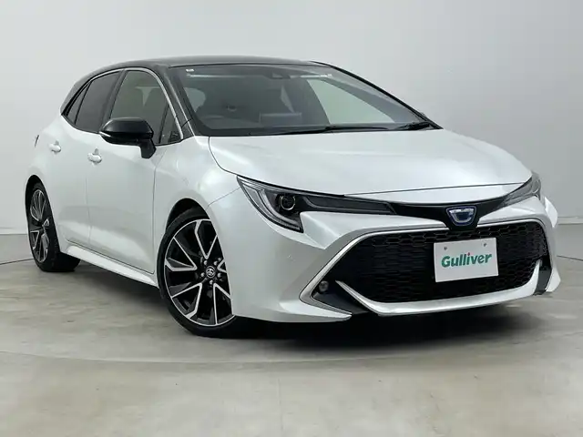 トヨタ カローラ スポーツ ハイブリッドG Z 新潟県 2022(令4)年 2.8万km アティチュードブラックマイカ/プラチナホワイトパールマイカ 登録時27/560km/ワンオーナー/純正ディスプレイオーディオ/　フルセグTV/Bluetooth/AM/FM/プリクラッシュセーフティ/レーントレーシングアシスト/レーンキープアシスト/パーキングサポートブレーキ/ロードサインアシスト/レーダークルーズコントロール/ドライブレコーダー/ビルトインETC2.0/バックモニター/前席シートヒーター/BrakeHold機能/LEDオートライト/オートマチックハイビーム/純正フロアマット/純正アルミホイール/横滑り防止装置/プッシュスタート/電動パーキングブレーキ