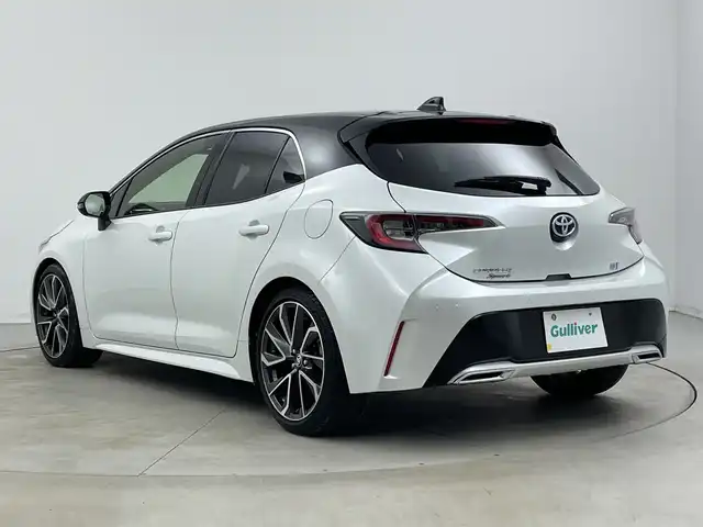 トヨタ カローラ スポーツ ハイブリッドG Z 新潟県 2022(令4)年 2.8万km アティチュードブラックマイカ/プラチナホワイトパールマイカ 登録時27/560km/ワンオーナー/純正ディスプレイオーディオ/　フルセグTV/Bluetooth/AM/FM/プリクラッシュセーフティ/レーントレーシングアシスト/レーンキープアシスト/パーキングサポートブレーキ/ロードサインアシスト/レーダークルーズコントロール/ドライブレコーダー/ビルトインETC2.0/バックモニター/前席シートヒーター/BrakeHold機能/LEDオートライト/オートマチックハイビーム/純正フロアマット/純正アルミホイール/横滑り防止装置/プッシュスタート/電動パーキングブレーキ