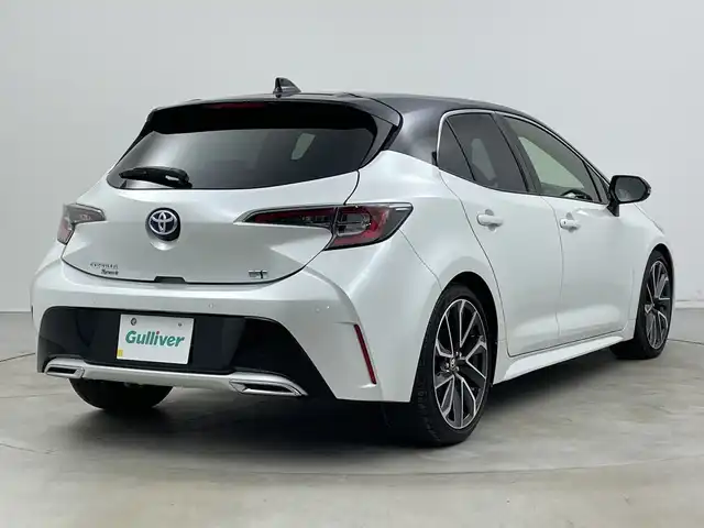 トヨタ カローラ スポーツ ハイブリッドG Z 新潟県 2022(令4)年 2.8万km アティチュードブラックマイカ/プラチナホワイトパールマイカ 登録時27/560km/ワンオーナー/純正ディスプレイオーディオ/　フルセグTV/Bluetooth/AM/FM/プリクラッシュセーフティ/レーントレーシングアシスト/レーンキープアシスト/パーキングサポートブレーキ/ロードサインアシスト/レーダークルーズコントロール/ドライブレコーダー/ビルトインETC2.0/バックモニター/前席シートヒーター/BrakeHold機能/LEDオートライト/オートマチックハイビーム/純正フロアマット/純正アルミホイール/横滑り防止装置/プッシュスタート/電動パーキングブレーキ
