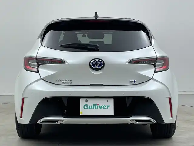 トヨタ カローラ スポーツ ハイブリッドG Z 新潟県 2022(令4)年 2.8万km アティチュードブラックマイカ/プラチナホワイトパールマイカ 登録時27/560km/ワンオーナー/純正ディスプレイオーディオ/　フルセグTV/Bluetooth/AM/FM/プリクラッシュセーフティ/レーントレーシングアシスト/レーンキープアシスト/パーキングサポートブレーキ/ロードサインアシスト/レーダークルーズコントロール/ドライブレコーダー/ビルトインETC2.0/バックモニター/前席シートヒーター/BrakeHold機能/LEDオートライト/オートマチックハイビーム/純正フロアマット/純正アルミホイール/横滑り防止装置/プッシュスタート/電動パーキングブレーキ