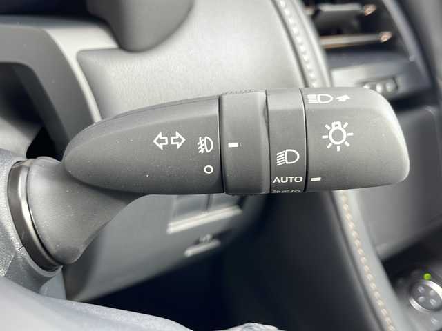 トヨタ アルファード Z 兵庫県 2025(令7)年 0.1万km プラチナホワイトパールマイカ ワンオーナー/保証書・記録簿・取説・有/純正メモリーナビ・フルセグ・BT・FM・AM・HDMI・USB/ETC2.0/バックカメラ/全周囲カメラ/追尾機能付きクルーズコントロール/車線逸脱防止支援システム/衝突被害軽減ブレーキ/クリアランスソナー/パーキングブレーキサポート/ブラインドスポットミラー/ロードサインアシスト/両側パワースライドドア/パワーバックドア/運転席/助手席/セカンドシート/シートクーラー・シートヒーター/ブレーキホールド/電動パーキングブレーキ/ワイヤレス充電器/プッシュスタート/スマートキー×1