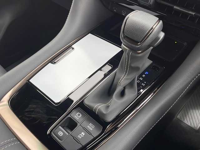 トヨタ アルファード Z 兵庫県 2025(令7)年 0.1万km プラチナホワイトパールマイカ ワンオーナー/保証書・記録簿・取説・有/純正メモリーナビ・フルセグ・BT・FM・AM・HDMI・USB/ETC2.0/バックカメラ/全周囲カメラ/追尾機能付きクルーズコントロール/車線逸脱防止支援システム/衝突被害軽減ブレーキ/クリアランスソナー/パーキングブレーキサポート/ブラインドスポットミラー/ロードサインアシスト/両側パワースライドドア/パワーバックドア/運転席/助手席/セカンドシート/シートクーラー・シートヒーター/ブレーキホールド/電動パーキングブレーキ/ワイヤレス充電器/プッシュスタート/スマートキー×1