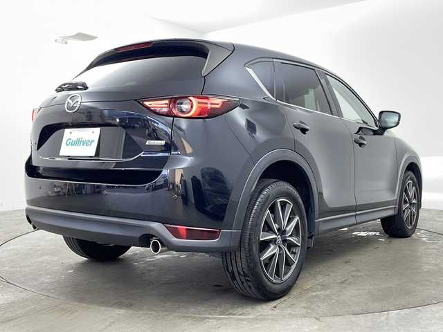 マツダ ＣＸ－５ XD Lパッケージ 兵庫県 2017(平29)年 5.9万km ジェットブラックマイカ ・純正ナビ/Bluetooth/CD/DVD/TV/USB/・バック、サイドカメラ/・衝突軽減ブレーキ/・レーンキープアシスト/・レーダークルーズコントロール/・パーキングセンサー/・オートマチックハイビーム/・ヘッドアップディスプレイ/・電動パーキングブレーキ/・オートホールドブレーキ/・ステアリングスイッチ/・ステアリングヒーター/・純正フロアマット/・パワーバックドア/・革シート/・パワーシート/・シートヒーター/・純正19インチアルミホイール/・ETC/・スペアキー/・取扱説明書/・保証書