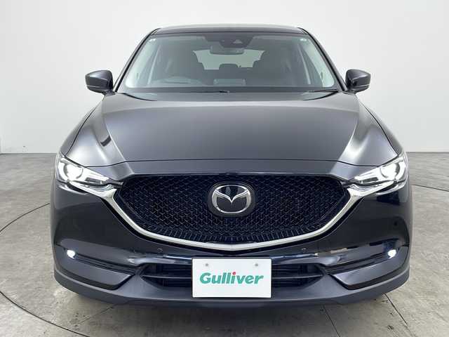 マツダ ＣＸ－５ XD Lパッケージ 兵庫県 2017(平29)年 5.9万km ジェットブラックマイカ ・純正ナビ/Bluetooth/CD/DVD/TV/USB/・バック、サイドカメラ/・衝突軽減ブレーキ/・レーンキープアシスト/・レーダークルーズコントロール/・パーキングセンサー/・オートマチックハイビーム/・ヘッドアップディスプレイ/・電動パーキングブレーキ/・オートホールドブレーキ/・ステアリングスイッチ/・ステアリングヒーター/・純正フロアマット/・パワーバックドア/・革シート/・パワーシート/・シートヒーター/・純正19インチアルミホイール/・ETC/・スペアキー/・取扱説明書/・保証書