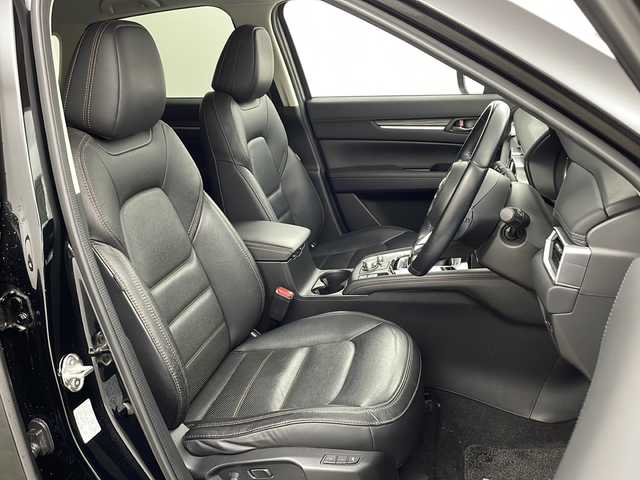 マツダ ＣＸ－５ XD Lパッケージ 兵庫県 2017(平29)年 5.9万km ジェットブラックマイカ ・純正ナビ/Bluetooth/CD/DVD/TV/USB/・バック、サイドカメラ/・衝突軽減ブレーキ/・レーンキープアシスト/・レーダークルーズコントロール/・パーキングセンサー/・オートマチックハイビーム/・ヘッドアップディスプレイ/・電動パーキングブレーキ/・オートホールドブレーキ/・ステアリングスイッチ/・ステアリングヒーター/・純正フロアマット/・パワーバックドア/・革シート/・パワーシート/・シートヒーター/・純正19インチアルミホイール/・ETC/・スペアキー/・取扱説明書/・保証書