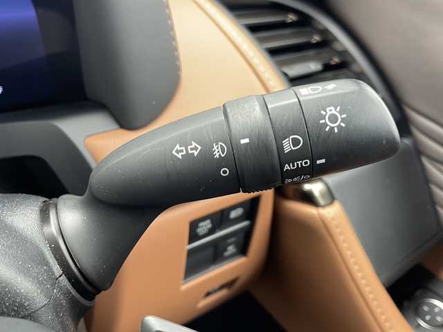 トヨタ ヴェルファイア ハイブリット Z プレミア 千葉県 2024(令6)年 2万km プラチナホワイトパールマイカ 純正ディスプレイオーディオ/フルセグTV/フリップダウンモニター/GRフルエアロ/ツインガラスルーフ/両側パワースライドドア/レーダークルーズコントロール/プリクラッシュセーフティ/レーンキープアシスト/オートハイビーム/デジタルインナーミラー/BSM/ステアリングヒーター/パドルシフト/ユニバーサルステップ