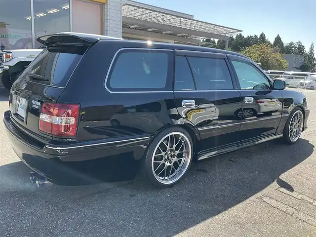 トヨタ クラウン エステート アスリート G 滋賀県 2006(平18)年 8.4万km ブラック ムーンルーフ/BBS19インチホイール（左右色違）/326powerチャクリキダンパー（車高調）/社外リヤバンパー/社外サイドステップ/ロイヤルヘッドライト/ロイヤルグリル/JASMAマフラー/カロッツェリア ウーファー/カロッツェリア  セパレートスピーカー/カロッツェリア  アンプ×2/カロッツェリア  クロスオーバーネットワーク/カロッツェリア HDDナビ/DVD、CD/ETC/黒革レザーシート/前席パワーシート/クルーズコントロール/スペアキー有り