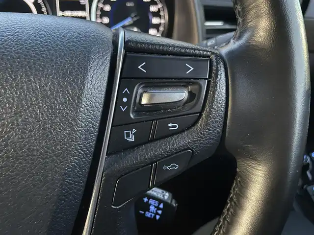 トヨタ ヴェルファイア ハイブリット ZR Gエディション 宮城県 2017(平29)年 5.6万km ブラック モデリスタエアロ（F、S、R）/レーダークルーズコントロール/コーナーセンサー/アルパイン後席フリップダウン式モニター/アルパインパワーサブウーハー/アルパインナビ（フルセグTV、SD、DVD、CD、BT）/アルパインカーアロマ/３列シート/レザーシート/パワーシート/（運転席、助手席、2列目後席シート）/ケンウッドETC２．０/コムテックテレビユーティリティー/オートライト/ドアバイザー/AC１００V/ステアリングヒーター/パーキングホールド/両側パワースライドドア/パワーバックドア/社外アルミ夏タイヤ/(235/50R18)/PWRドア切り替え/ECOモード/横滑り防止/純正スタートスターター×１/純正ステップライト/スマートキー×２/シートポジションスイッチ(運転席)