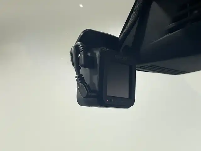 スズキ クロスビー HYBRID MZ 神奈川県 2017(平29)年 5万km スピーディーブルーメタリック/ブラック2トーンルーフ 4WD/ディーラーオプション8インチナビ【AVIC-RL901ZS】/AM　FM　フルセグ　DVD　CD SD　USB　MSV　Bluetooth/バックカメラ/ETC/デュアルセンサーブレーキサポート/クルーズコントロール/運転席シートヒーター/社外前後ドライブレコーダー【DRV-MR480】/ETC/シートバックテーブル/スマートキー/取扱説明書/フロアマット/LEDヘッドライト/オートライト/社外15インチアルミ/マッドテレーンタイヤ/ドアバイザー/誤発進抑制機能/車線逸脱警報機能/ふらつき警報機能/先行車発進お知らせ機能/ハイビームアシスト/後退時ブレーキサポート