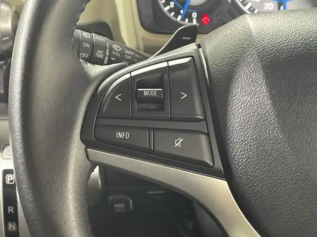 スズキ クロスビー HYBRID MZ 神奈川県 2017(平29)年 5万km スピーディーブルーメタリック/ブラック2トーンルーフ 4WD/ディーラーオプション8インチナビ【AVIC-RL901ZS】/AM　FM　フルセグ　DVD　CD SD　USB　MSV　Bluetooth/バックカメラ/ETC/デュアルセンサーブレーキサポート/クルーズコントロール/運転席シートヒーター/社外前後ドライブレコーダー【DRV-MR480】/ETC/シートバックテーブル/スマートキー/取扱説明書/フロアマット/LEDヘッドライト/オートライト/社外15インチアルミ/マッドテレーンタイヤ/ドアバイザー/誤発進抑制機能/車線逸脱警報機能/ふらつき警報機能/先行車発進お知らせ機能/ハイビームアシスト/後退時ブレーキサポート