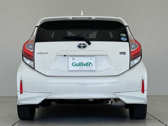 トヨタ アクア S 愛知県 2017(平29)年 4.1万km スーパーホワイトⅡ モデリスタエアロ/SDナビ/バックカメラ/アルミホイール/ETC/LEDヘッドライト/Bluetooth/CD DVD/ステアリングスイッチ/スマートキー/プッシュスタート