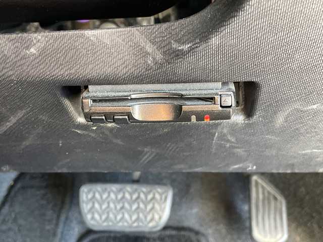 トヨタ アクア S 愛知県 2017(平29)年 4.1万km スーパーホワイトⅡ モデリスタエアロ/SDナビ/バックカメラ/アルミホイール/ETC/LEDヘッドライト/Bluetooth/CD DVD/ステアリングスイッチ/スマートキー/プッシュスタート