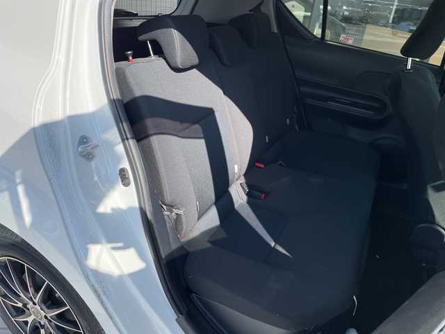 トヨタ アクア S 愛知県 2017(平29)年 4.1万km スーパーホワイトⅡ モデリスタエアロ/SDナビ/バックカメラ/アルミホイール/ETC/LEDヘッドライト/Bluetooth/CD DVD/ステアリングスイッチ/スマートキー/プッシュスタート