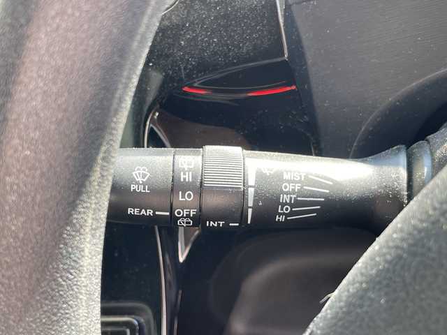 トヨタ アクア S 愛知県 2017(平29)年 4.1万km スーパーホワイトⅡ モデリスタエアロ/SDナビ/バックカメラ/アルミホイール/ETC/LEDヘッドライト/Bluetooth/CD DVD/ステアリングスイッチ/スマートキー/プッシュスタート