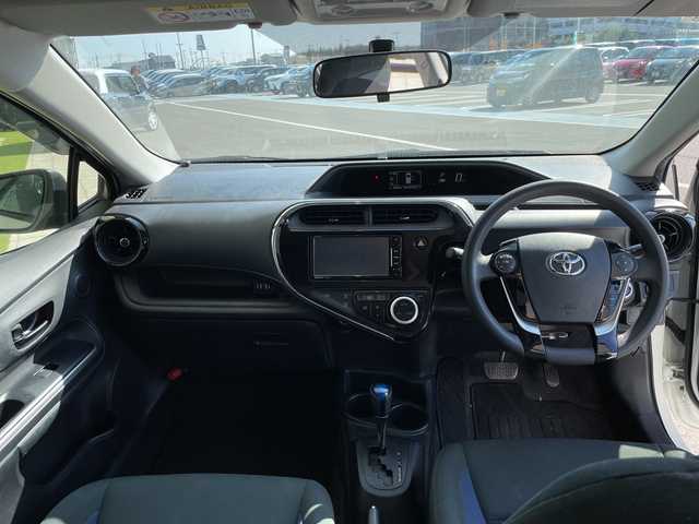 トヨタ アクア S 愛知県 2017(平29)年 4.1万km スーパーホワイトⅡ モデリスタエアロ/SDナビ/バックカメラ/アルミホイール/ETC/LEDヘッドライト/Bluetooth/CD DVD/ステアリングスイッチ/スマートキー/プッシュスタート