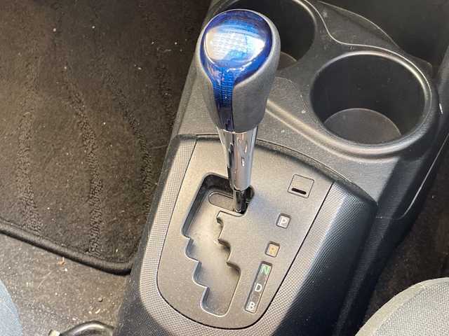 トヨタ アクア S 愛知県 2017(平29)年 4.1万km スーパーホワイトⅡ モデリスタエアロ/SDナビ/バックカメラ/アルミホイール/ETC/LEDヘッドライト/Bluetooth/CD DVD/ステアリングスイッチ/スマートキー/プッシュスタート