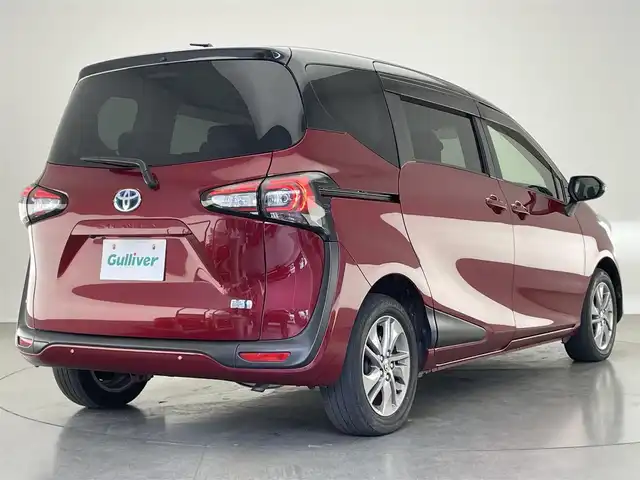 トヨタ シエンタ ハイブリッド G クエロ 愛知県 2021(令3)年 3万km ブラックマイカ/センシュアルレッドマイカ 純正９型ナビ　バックカメラ　禁煙車　セーフティセンス　衝突軽減装置　クルコン　前後ドラレコ　純正１５インチＡＷ　両側パワースライドドア　ＬＥＤオートライト　フォグランプ　コーナーセンサー　フォグランプ