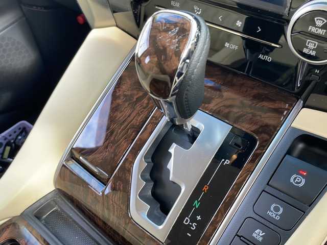 トヨタ アルファードハイブリット X 岩手県 2021(令3)年 4.5万km ラグジュアリーホワイトパールクリスタルシャインガラスフレーク ４ＷＤ メモリナビ BT CD/DVD再生 USB フルセグ バックカメラ 両側パワスラ オートLEDライト レーダークルコン  レーンキープ 100V充電 ETC 16インチアルミ スマートキー