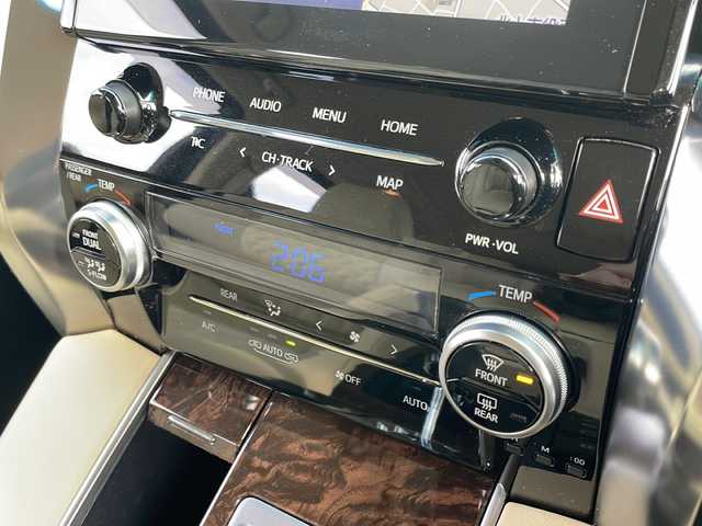 トヨタ アルファードハイブリット X 岩手県 2021(令3)年 4.5万km ラグジュアリーホワイトパールクリスタルシャインガラスフレーク ４ＷＤ メモリナビ BT CD/DVD再生 USB フルセグ バックカメラ 両側パワスラ オートLEDライト レーダークルコン  レーンキープ 100V充電 ETC 16インチアルミ スマートキー