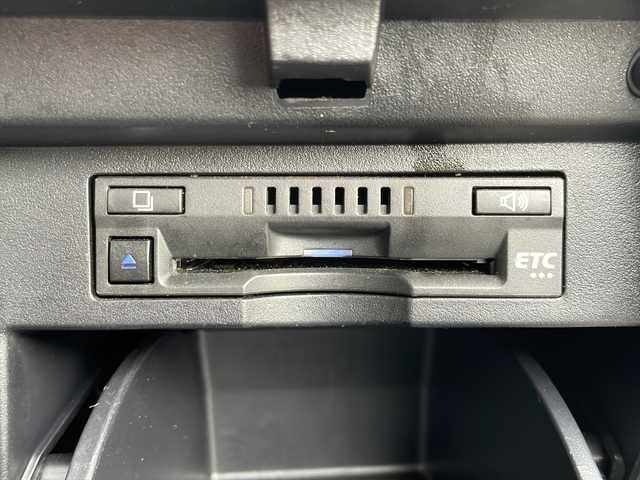 トヨタ アルファードハイブリット X 岩手県 2021(令3)年 4.5万km ラグジュアリーホワイトパールクリスタルシャインガラスフレーク ４ＷＤ メモリナビ BT CD/DVD再生 USB フルセグ バックカメラ 両側パワスラ オートLEDライト レーダークルコン  レーンキープ 100V充電 ETC 16インチアルミ スマートキー