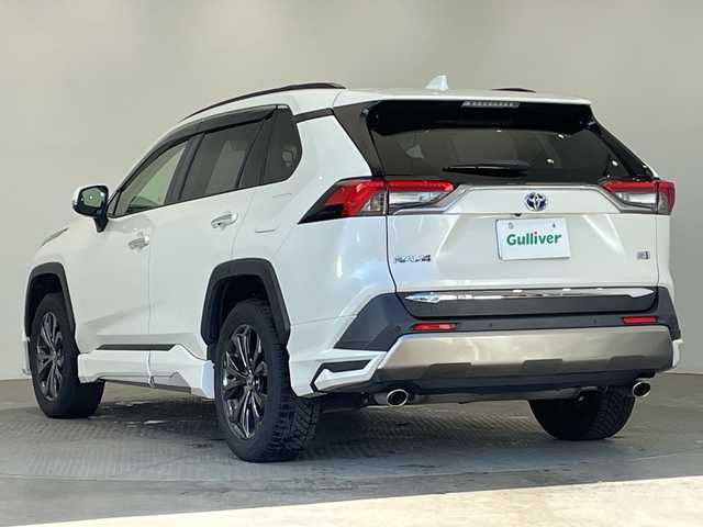 トヨタ ＲＡＶ４ ハイブリットG 栃木県 2022(令4)年 3万km ホワイトパールクリスタルシャイン ディスプレイオーディオ搭載/(ワンセグTV/Bluetooth/USB)/ハイブリッドG/4WD/トヨタセーフティセンス/(衝撃衝突軽減ブレーキ/レーンレーシングアシスト/レーダークルーズコントロール/オートマチックハイビーム)/コーナーセンサー/全方位カメラ/ETC/禁煙車/シートヒータ-/レザーシート/パワーシート/純正フロアマット/電動リアゲート/ステアリングヒーター/プッシュスタート/スマートキー