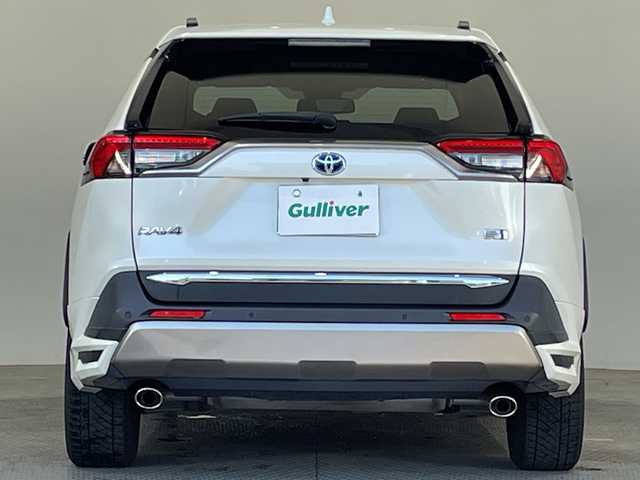 トヨタ ＲＡＶ４ ハイブリットG 栃木県 2022(令4)年 3万km ホワイトパールクリスタルシャイン ディスプレイオーディオ搭載/(ワンセグTV/Bluetooth/USB)/ハイブリッドG/4WD/トヨタセーフティセンス/(衝撃衝突軽減ブレーキ/レーンレーシングアシスト/レーダークルーズコントロール/オートマチックハイビーム)/コーナーセンサー/全方位カメラ/ETC/禁煙車/シートヒータ-/レザーシート/パワーシート/純正フロアマット/電動リアゲート/ステアリングヒーター/プッシュスタート/スマートキー