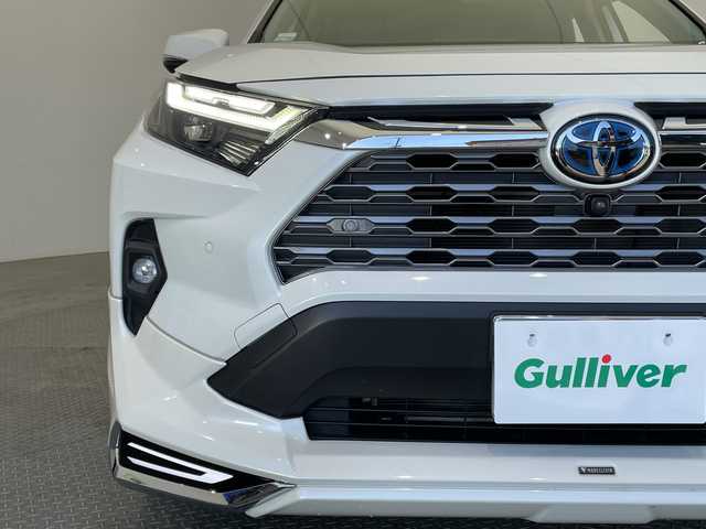 トヨタ ＲＡＶ４ ハイブリットG 栃木県 2022(令4)年 3万km ホワイトパールクリスタルシャイン ディスプレイオーディオ搭載/(ワンセグTV/Bluetooth/USB)/ハイブリッドG/4WD/トヨタセーフティセンス/(衝撃衝突軽減ブレーキ/レーンレーシングアシスト/レーダークルーズコントロール/オートマチックハイビーム)/コーナーセンサー/全方位カメラ/ETC/禁煙車/シートヒータ-/レザーシート/パワーシート/純正フロアマット/電動リアゲート/ステアリングヒーター/プッシュスタート/スマートキー