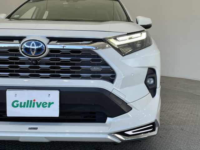 トヨタ ＲＡＶ４ ハイブリットG 栃木県 2022(令4)年 3万km ホワイトパールクリスタルシャイン ディスプレイオーディオ搭載/(ワンセグTV/Bluetooth/USB)/ハイブリッドG/4WD/トヨタセーフティセンス/(衝撃衝突軽減ブレーキ/レーンレーシングアシスト/レーダークルーズコントロール/オートマチックハイビーム)/コーナーセンサー/全方位カメラ/ETC/禁煙車/シートヒータ-/レザーシート/パワーシート/純正フロアマット/電動リアゲート/ステアリングヒーター/プッシュスタート/スマートキー