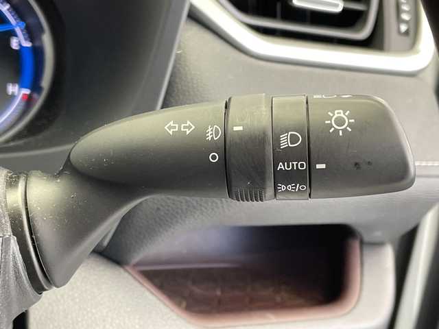 トヨタ ＲＡＶ４ ハイブリットG 栃木県 2022(令4)年 3万km ホワイトパールクリスタルシャイン ディスプレイオーディオ搭載/(ワンセグTV/Bluetooth/USB)/ハイブリッドG/4WD/トヨタセーフティセンス/(衝撃衝突軽減ブレーキ/レーンレーシングアシスト/レーダークルーズコントロール/オートマチックハイビーム)/コーナーセンサー/全方位カメラ/ETC/禁煙車/シートヒータ-/レザーシート/パワーシート/純正フロアマット/電動リアゲート/ステアリングヒーター/プッシュスタート/スマートキー