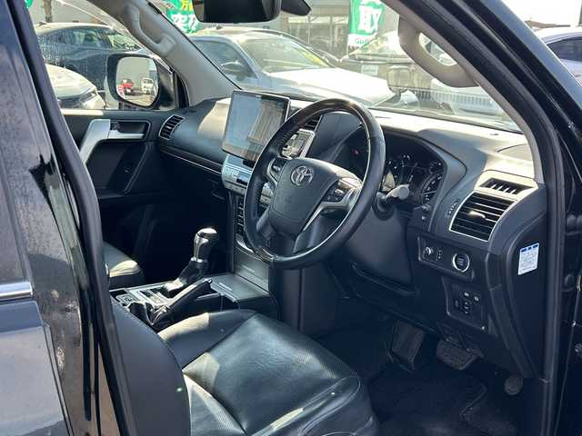 トヨタ ランドクルーザー プラド TZ－G 鹿児島県 2020(令2)年 15.6万km ブラック フルタイム４WD/サンルーフ/バックカメラ/レーダークルーズコントロール/ETC/前後ドライブレコーダー/ナビ/ターボ/Bluetooth接続/アルパインナビ/パワーシート/レザーシート/ルーフレール/前後コーナーセンサー/１９インチ純正アルミホイール/横滑り防止装置/オートライト/LEDヘッドライトスマートキー/プッシュスタート/モデリスタエアロ