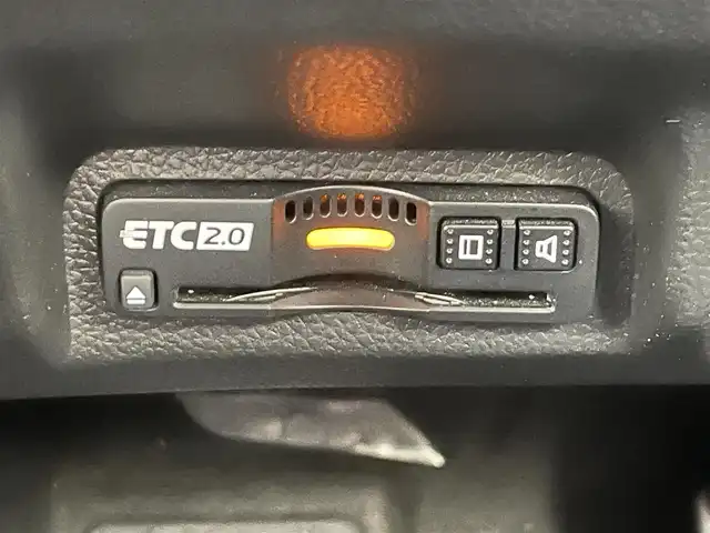 ホンダ ヴェゼル ハイブリッド e:HEV Z 福岡県 2021(令3)年 2.9万km パール ・ホンダコネクトディスプレー /・ホンダセンシング ACC/LDA/CMBS /・BSM  /・Bカメラ /・D/N席シートヒーター /・ステアリングヒーター /・ワイヤレス充電 /・パワーバックドア /・パドルシフト /・ドライブモードセレクト/・電格ミラー/・スマートキー/プッシュスタート/・ETC2.0